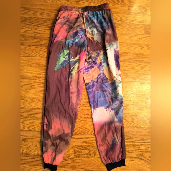 Multi jewel-colored nylon joggers - Picture 2 of 6